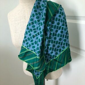 Vintage Green Chain Print Scarf